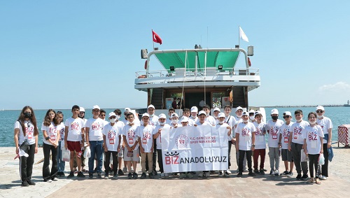 Biz Anadoluyuz Projesi’nde Yer Alan Öğrenciler, Rektör Ünal’ı Ziyaret Etti