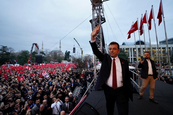 200 BİNDEN FAZLA VATANDAŞ SARAÇHANE’Yİ DOLDURDU