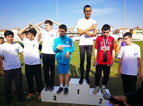 BAFRA ATLETİZMDE  TÜRKİYE 1. VE 2. Sİ