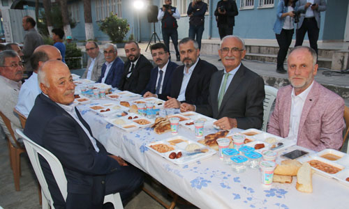 BAFRA BELEDİYESİ MAHALLELERİ İFTARDA BULUŞTURUYOR