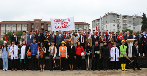 Bafra'da 29 Ekim Cumhuriyet Bayramı Coşkuyla Kutlandı