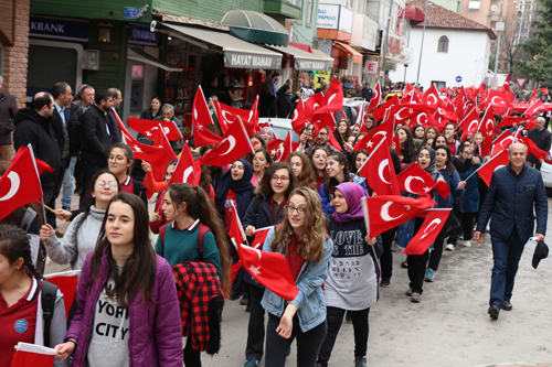 BAFRA’DA ŞEHİTLER İÇİN YÜRÜDÜLER