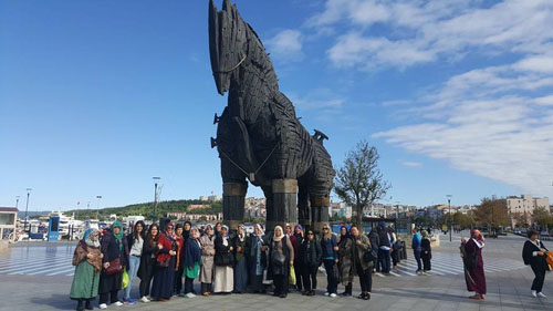 BAFRALI KADINLAR ÇANAKKALE' DE