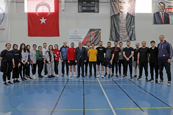 BAŞKAN KILIÇ POMEM KURSİYERİNE DESTEĞİNİ AKSATMIYOR 