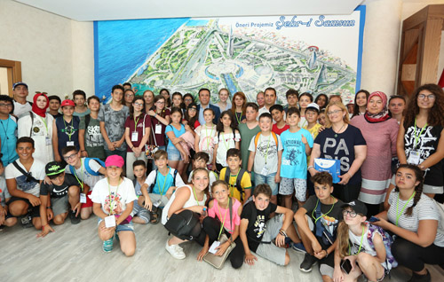 Dünyanın gençleri Canik'te