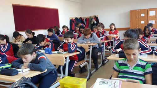 FATİH ORTAOKULU'NDAN KİTAP OKUMAK YAŞAMAKTIR PROJESİ