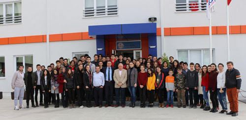 İŞ ADAMI ARSLAN TECRÜBELERİNİ ÖĞRENCİLERLE PAYLAŞTI