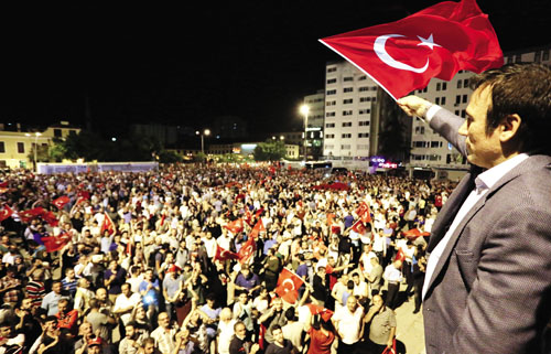 Kahramanları da, hainleri de unutturmayacağız