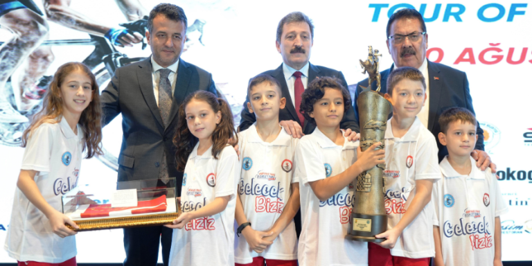 Kurtuluş Yolu Bisiklet Turu, 18 Ülkeden 115 Sporcuyla Başlıyor 