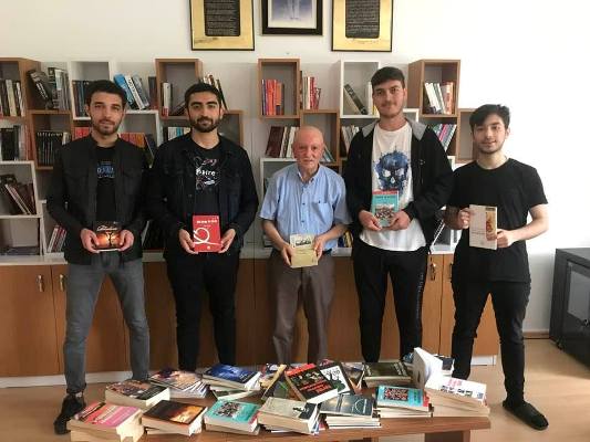 OKTAY ZERRİN'DEN KREDİ YURTLAR KURUMUNA 5 KOLİ KİTAP BAĞIŞI