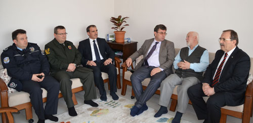 ŞEHİT AİLELERİ YALNIZ BIRAKILMIYOR