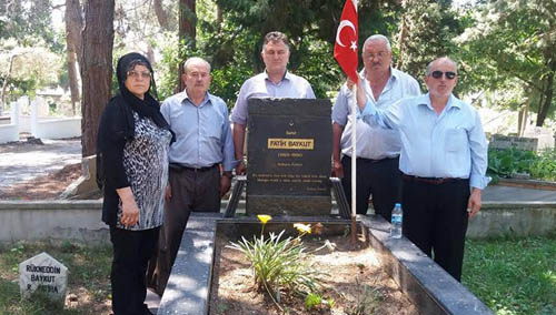 ŞEHİT ASTEĞMEN FATİH BAYKUT KABRİ BAŞINDA ANILDI