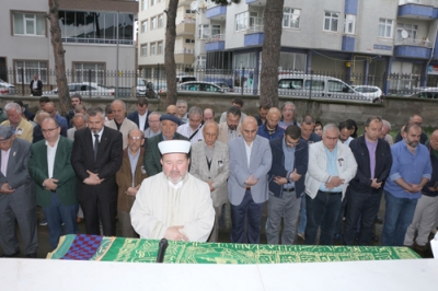 Atan Çakırsoy dualarla defnedildi