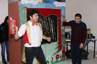 BAFRA BELEDİYESİ'NDEN OTİSTİK ÇOCUKLARA TİYATRO