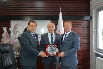 Bafra Ticaret ve Sanayi Odası Başkanı Serdal Sefa Kocabaş ve beraberindeki heyet İlçe Tarım ve Orman Müdürlüğünü teşekkür ziyaretinde bulundu.