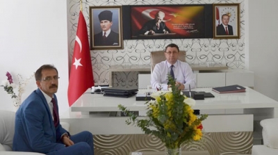 BAFRA YENİ HUZUREVİ MÜDÜRÜ ZEREN' DEN BAFRA KAYMAKAMI TÜRKEL' E ZİYARET