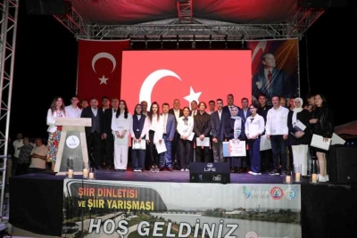 BAFRA’DA 3. ŞİİR DİNLETİSİ VE ŞİİR YARIŞMASI DÜZENLENDİ