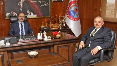 BAŞHEKİM İSMAİLOĞLU’NDAN BAŞKAN ŞAHİN’E İADE-İ ZİYARET