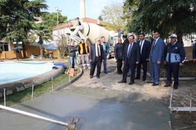 BAŞKAN ŞAHİN CUMHURİYET MEYDANINDA Kİ ÇALIŞMALARI İNCELEDİ