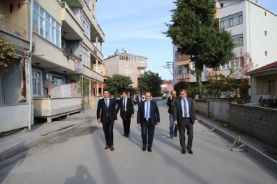 BAŞKAN ŞAHİN KALDIRIM ÇALIŞMALARINI İNCELEDİ