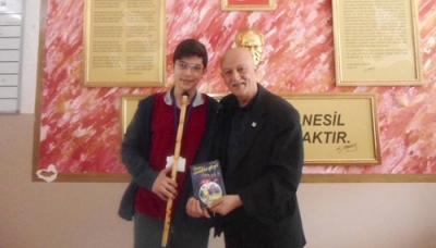 BİR NEYZEN YETİŞİYOR 