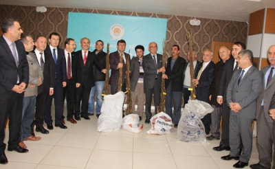 Büyükşehir Belediyesi'nden Çiftçilere 2 Bin Ceviz Fidanı