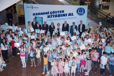 İş Bankası’ndan Çocuklara Karne Hediyesi