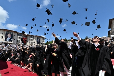 KOÇ ÜNİVERSİTESİ 30’UNCU DÖNEM MEZUNLARINI VERDİ 