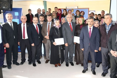 Kursiyerlere sertifikaları törenle verildi 