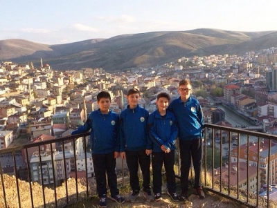 SAMSUN BARUTHANE ORTAOKULU BADMİNTON ŞAMPİYONU