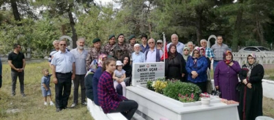 ŞEHİT POLİS MEMURU OKTAY UÇAR  KABRİ BAŞINDA ANILDI