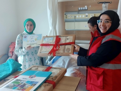 YENİ DOĞAN BEBEKLERİN İLK HEDİYESİ BAFRA BELEDİYESİNDEN