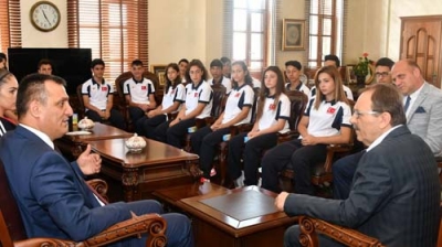 Zihni Şahin: Spora ve sporcuya her zaman destekçiyiz